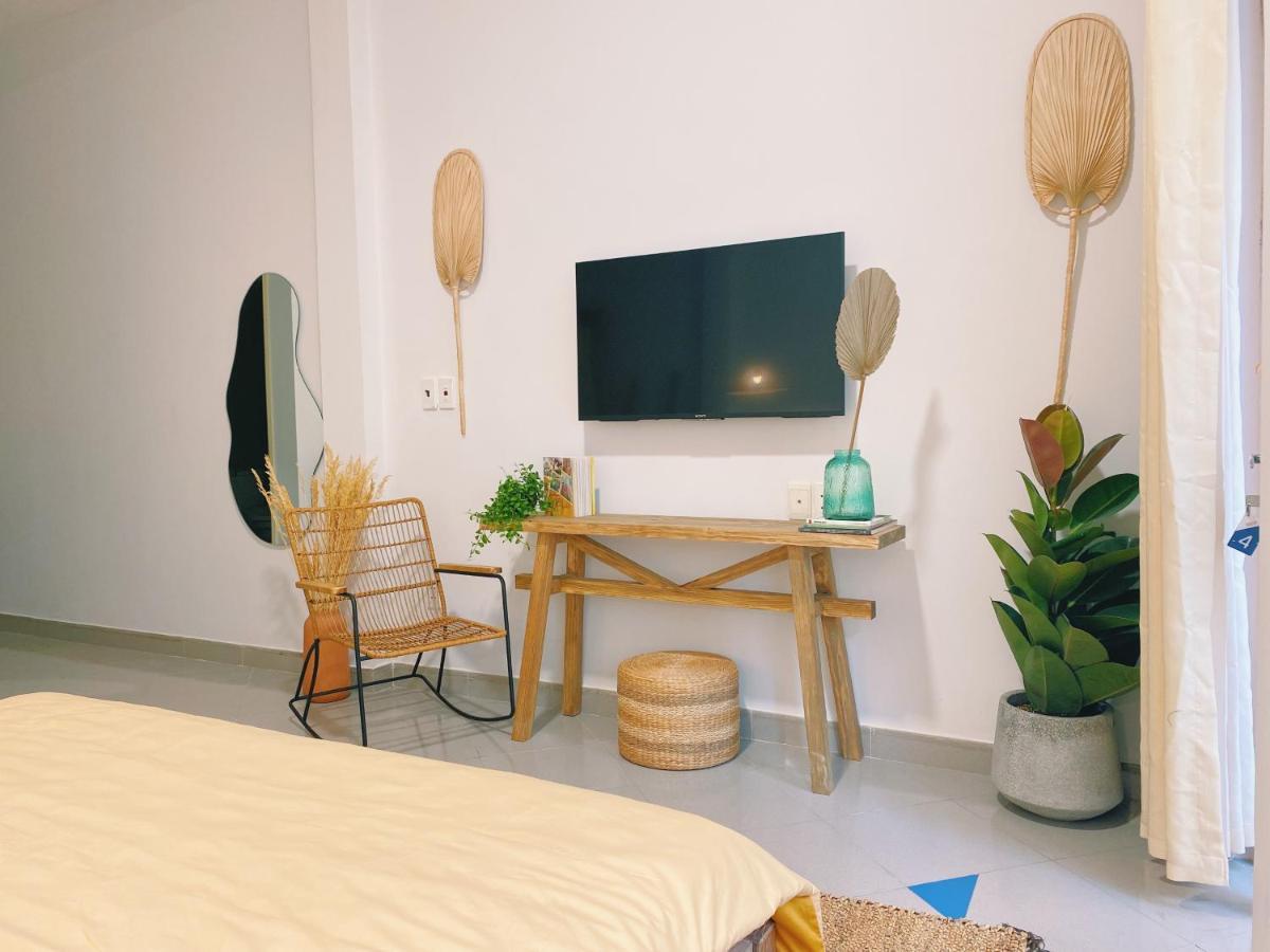 Wabi Sabi Homestay Хошимин Экстерьер фото